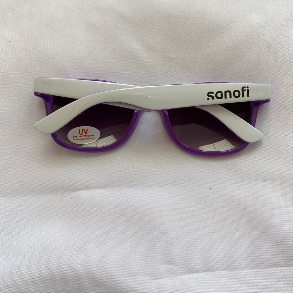 NWOT Sanofi Sunglasses